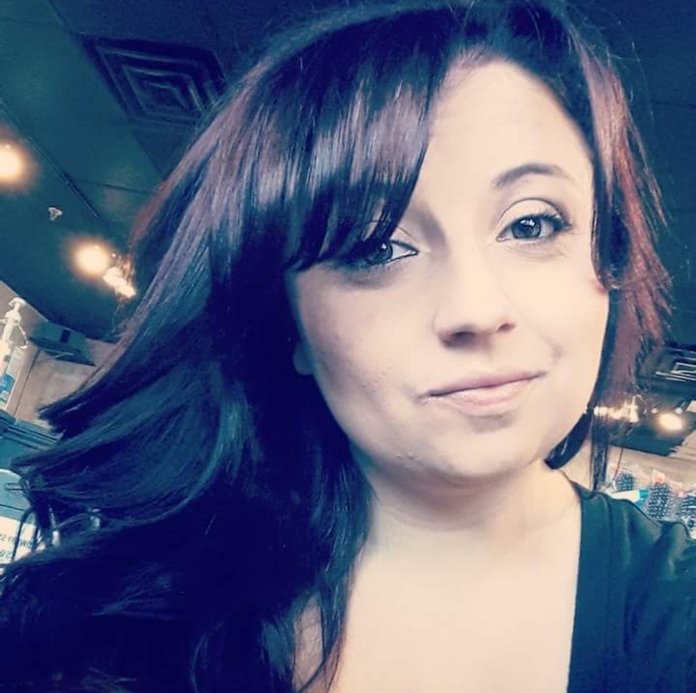 Meet your Posher, Angie